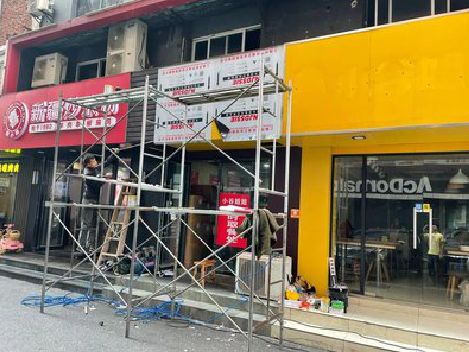 共青城制作广告招牌如何避免它发黄？